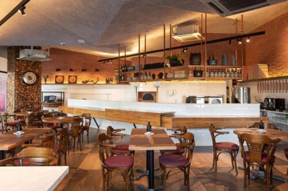 Ibis Vitoria Praia Do Canto Εξωτερικό φωτογραφία
