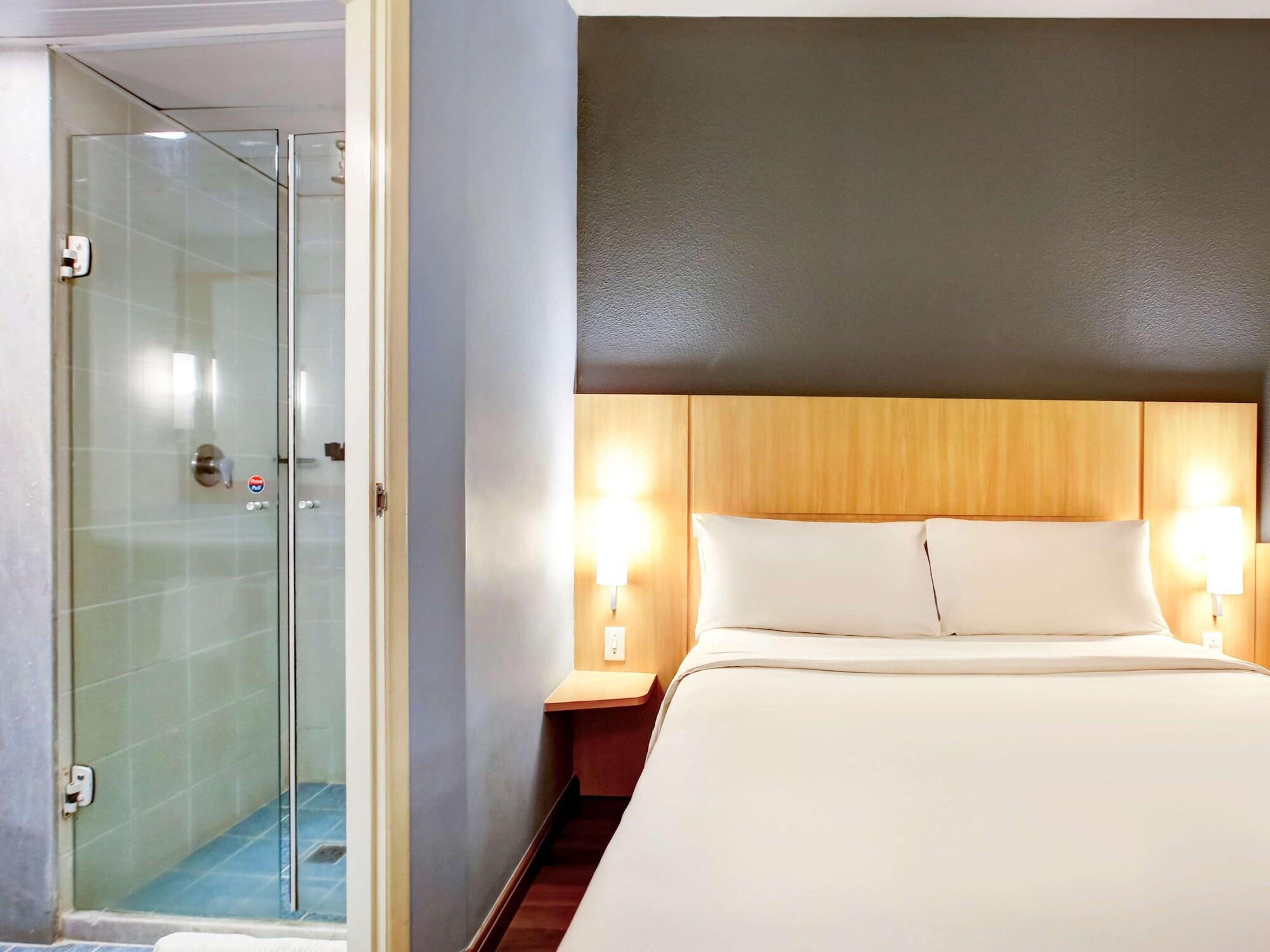 Ibis Vitoria Praia Do Canto Εξωτερικό φωτογραφία