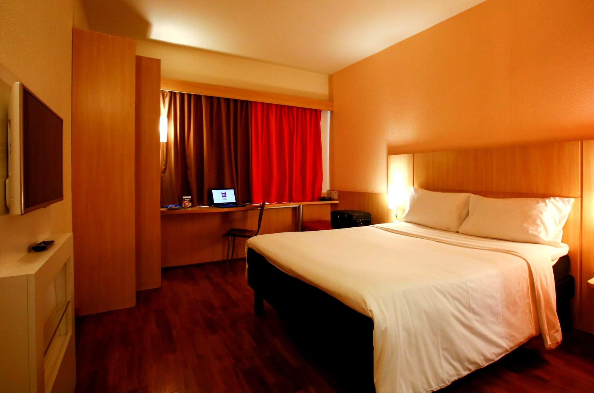 Ibis Vitoria Praia Do Canto Εξωτερικό φωτογραφία